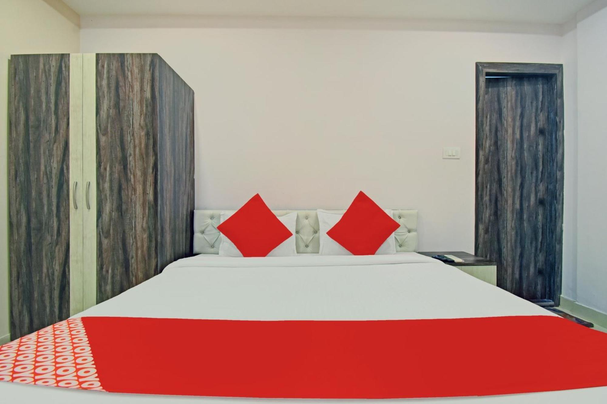 Panchuria Hotel O Newtown Galaxy מראה חיצוני תמונה